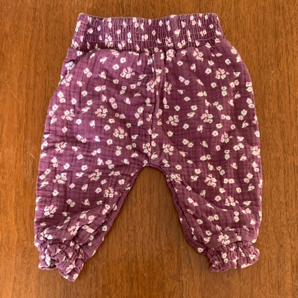 🍊5/$25 French Connection Maroon Floral Kids Bottoms size 3-6m